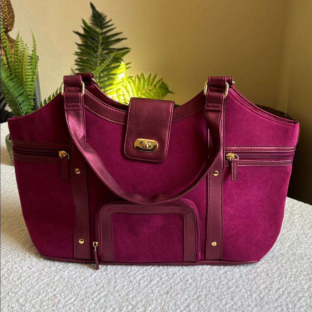 NWOT Elizabeth Arden Burgundy/ Raspberry Color Shoulder Bag